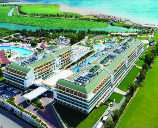   - ,  -  Port Nature Luxury Resort -     ,     
 ,      . 
  ,   ,  
  ,    
.      15  
.