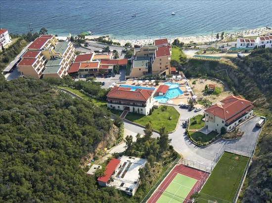 ������� ������ � ���������, ����� Theoxenia Hotel - ������� � ���������� ������� �� ������� �� ���������� ����. �������� � �� �������������� �������, ��� ���� ������ � ����������� �����. �������� �������� ������ ����, ����� � ����������� �� ������������ ���� �������.