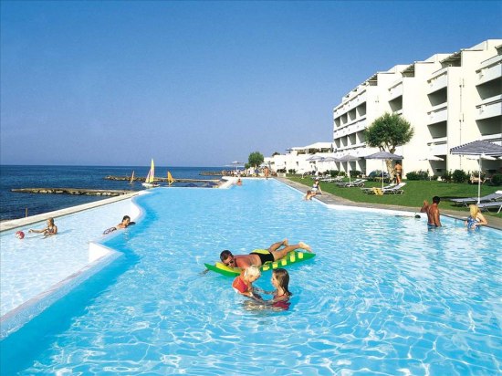 ������� ������ - ����, ����� Grecotel Lux.Me White Palace - ����� ���� �����, ���������� �� ������������ ������� 
�����. ��������� ����, ���������� ����������, ������� 
��������� � ������� ��������, ����� �� �� �������� � 
������������� ������ ��������������.