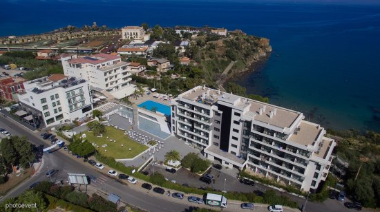������� ������ - ������ �������, ����� Santa Lucia - ������� �������� ����������� ��������� � ������� ��������, ����������� ��������� �����������, ��������� ������ ��� �������� ���� � ����� ������ �� ������������� � �������� ���������������� �� �������. �������� �� ������, ��������� � ������������ �������, ����� ������ ������ � ���������� ����������� ���������.

