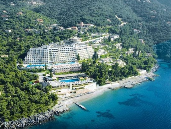   -  ,  Sunshine Corfu Hotel & Spa -       .  
,      . 
      .  
       .
